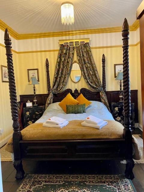 Rosebank House Bed & Breakfast ストラサ エクステリア 写真